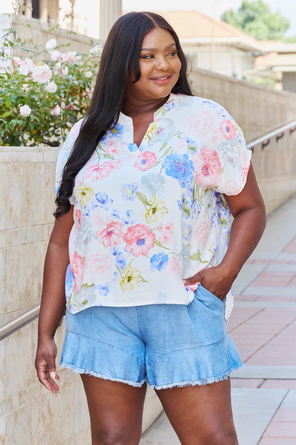 Notch Neck Short Sleeve Plus Size Floral Top - MXSTUDIO.COM