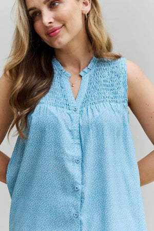 Noteworthy Pastel Blue Sleeveless Plus Size Floral Shirt - MXSTUDIO.COM