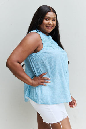 Noteworthy Pastel Blue Sleeveless Plus Size Floral Shirt - MXSTUDIO.COM