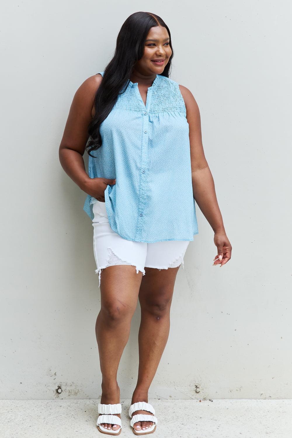 Noteworthy Pastel Blue Sleeveless Plus Size Floral Shirt - MXSTUDIO.COM