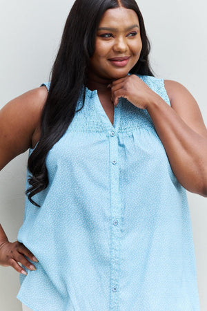 Noteworthy Pastel Blue Sleeveless Plus Size Floral Shirt - MXSTUDIO.COM