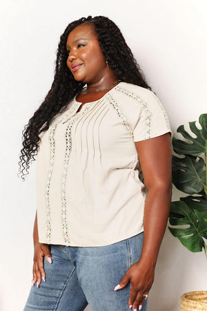 Pastel Yellow Buttoned Short Sleeves Plus Size Crochet Top - MXSTUDIO.COM