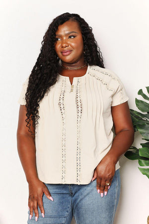 Pastel Yellow Buttoned Short Sleeves Plus Size Crochet Top - MXSTUDIO.COM