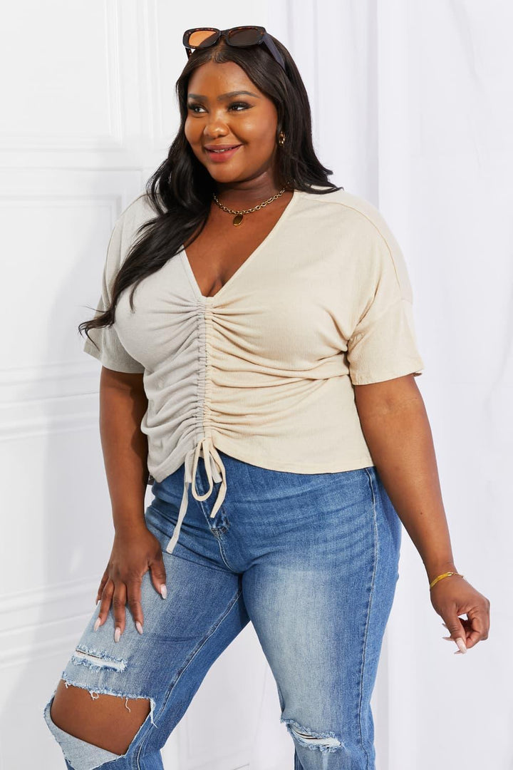 Plus Size Dual-Tone Short Sleeves Cinch Front Top - MXSTUDIO.COM