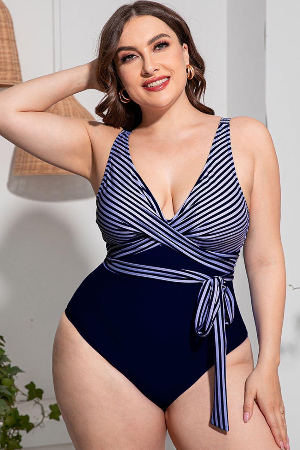 Plus Size Knotty and Nice One-Piece Swimsuit - MXSTUDIO.COM