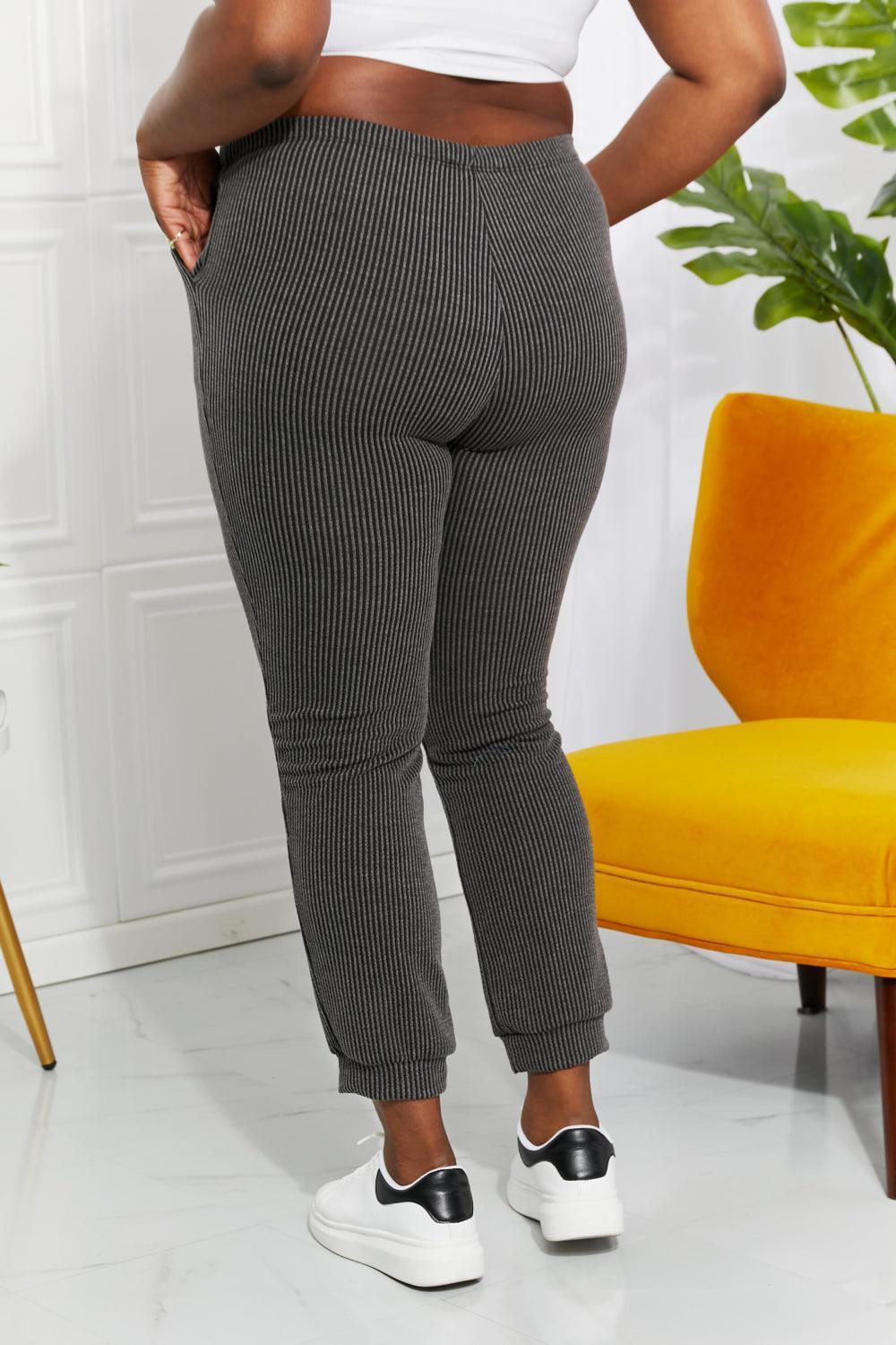 Upbeat Ribbed Plus Sized Cropped Joggers - MXSTUDIO.COM