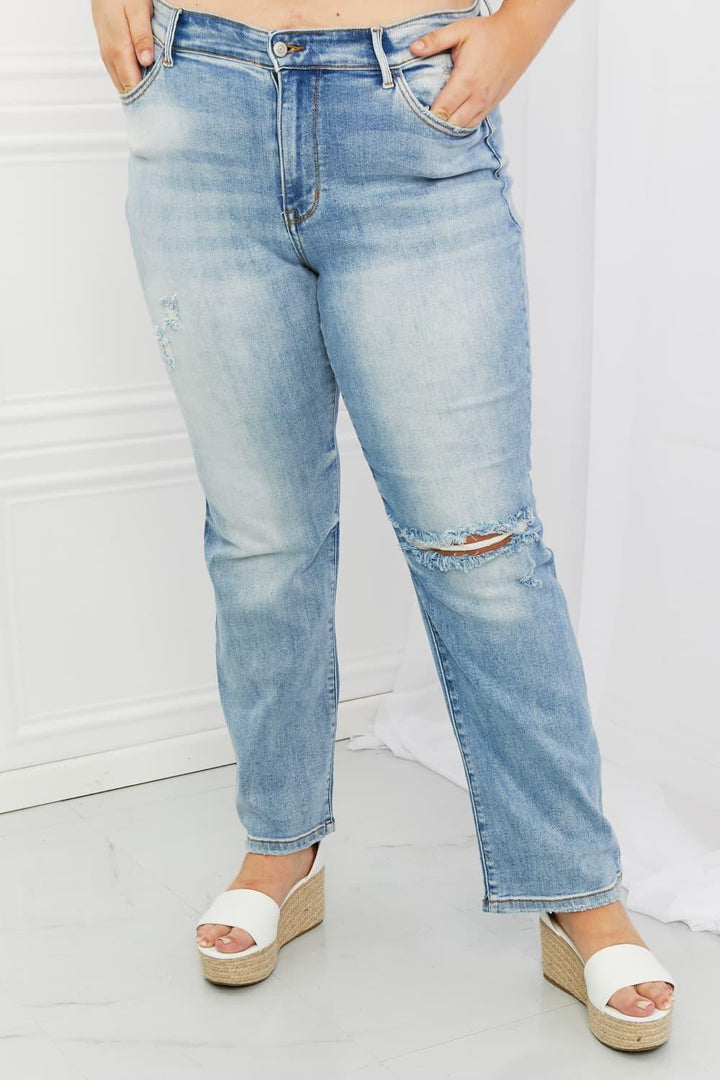 Weekend Chill Distressed Plus Size Straight Leg Jeans - MXSTUDIO.COM